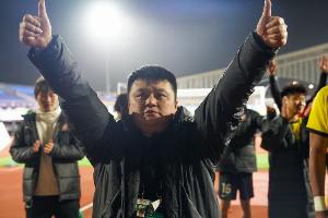 kaiyun sports-西海岸投资人：多么希望为青岛争夺一个中国职业足球的最高奖奖杯